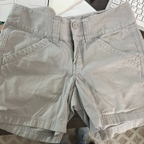 The North Face Pants - The North Face, shorts size 6, beige